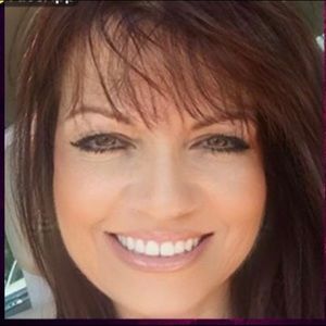 Meet your Posher, Joann